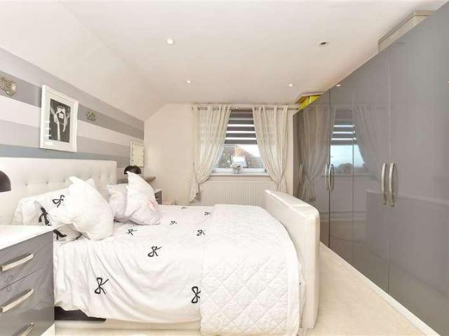 House for sale in Minster-on-Sea, Oad Street