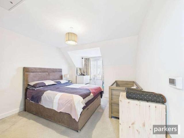 House for sale in Whitley Wood, Reading
