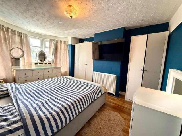 House for sale in North Wroughton, Swindon