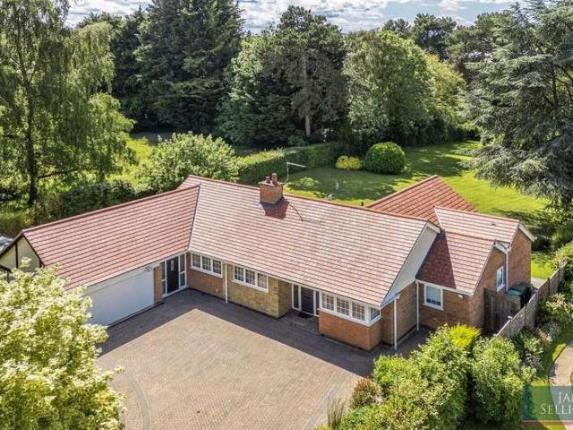 House for sale in Stanford On Avon, Leicestershire