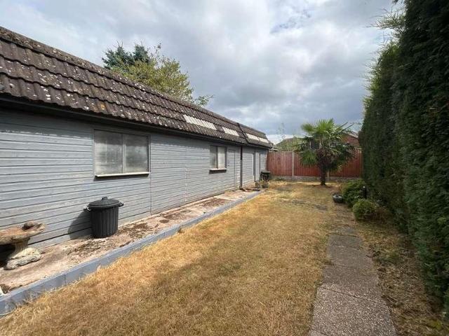 House for sale in Causeway Green, West Midlands