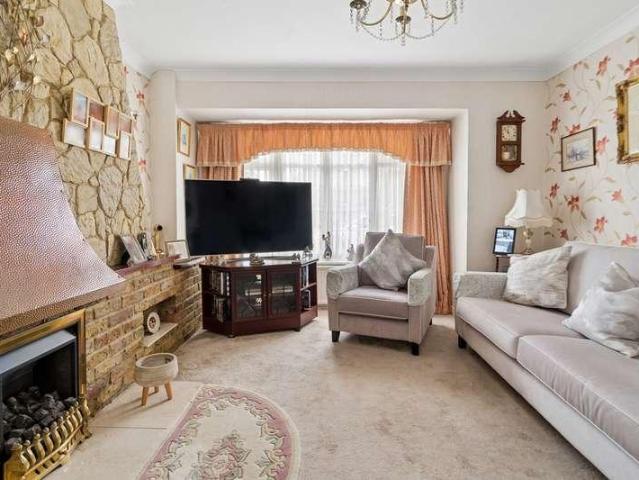 House for sale in Gould's Green, Greater London