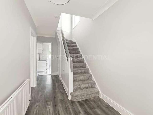 House for sale in Old Malden, Greater London