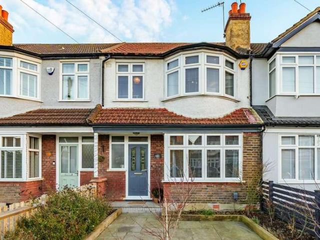House for sale in Tolworth, Greater London