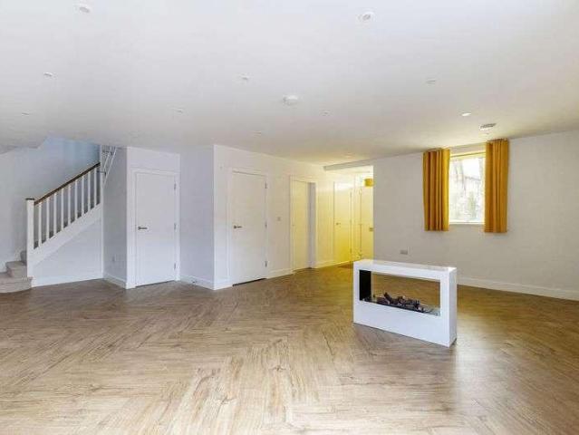House for sale in Salisbury, Wiltshire