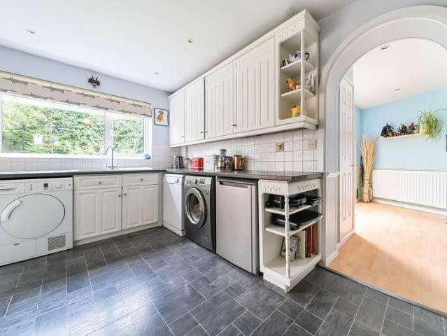 House for sale in The Butts, Kent