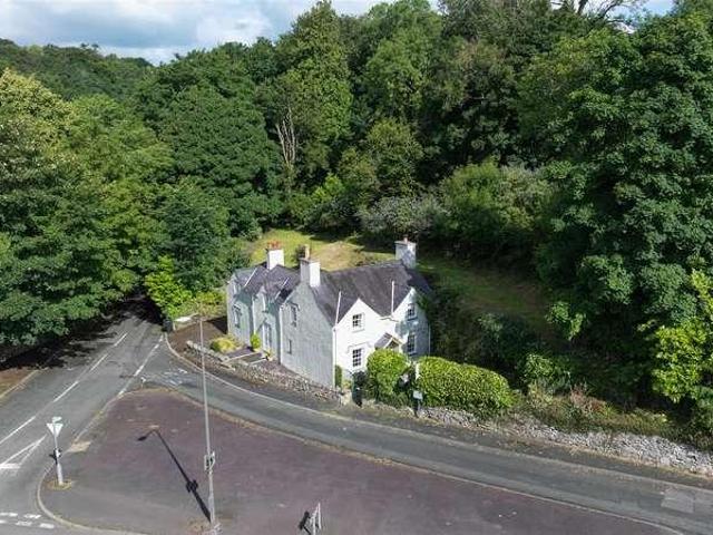 House for sale in Menai Bridge, Wales