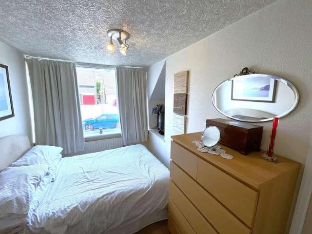 House for sale in Halesowen, West Midlands