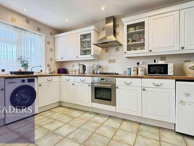 House for sale in Chipping Hill, Essex