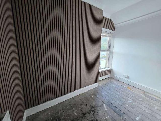 House for sale in Caerhendy, Cwmafan