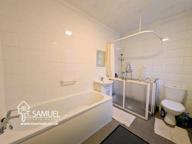 House for sale in Abercynon