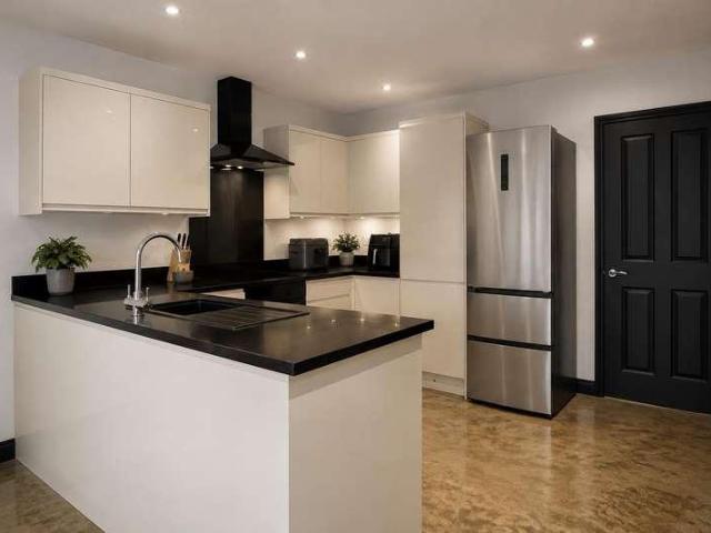 House for sale in Kingsley Park, Northampton