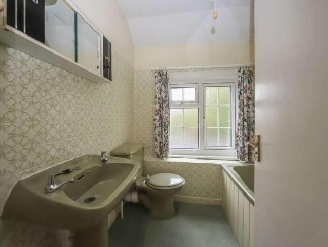 House for sale in Wigginton, Pouchen End