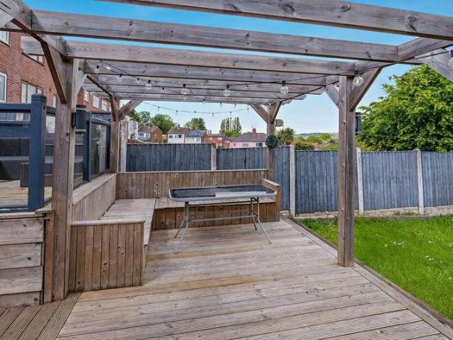House for sale in Pudsey, West Yorkshire