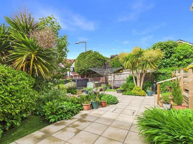 House for sale in Colcot, Barry