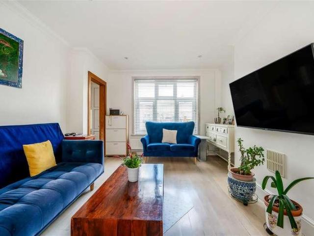 House for sale in Chichester, Littlecote