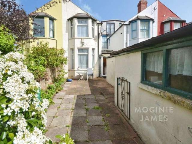 House for sale in Plasnewydd, Falcon Lodge