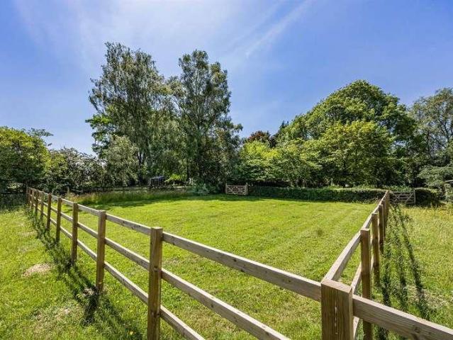 House for sale in Berrick Salome, Oxfordshire