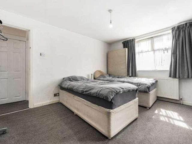 House for sale in Georgia, Greater Manchester