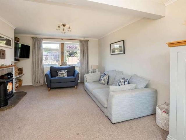 House for sale in Fossebridge, Gloucestershire