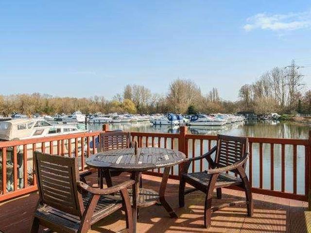 House for sale in Caldecott, Dromore