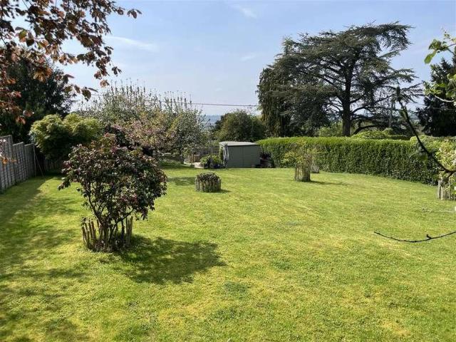 House for sale in Fossebridge, Gloucestershire