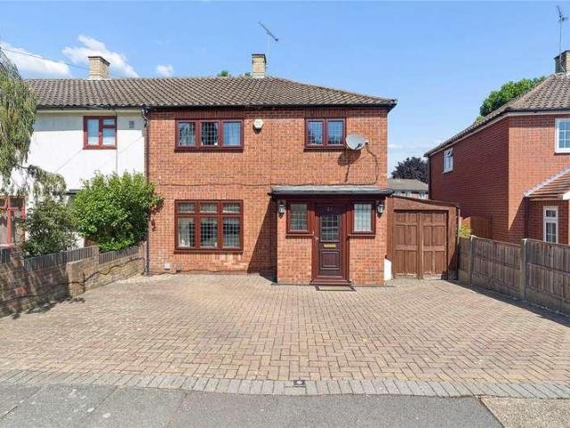 House for sale in Harold Hill, Greater London