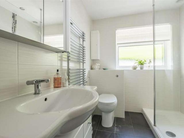 House for sale in Northbury Farm, Ruscombe