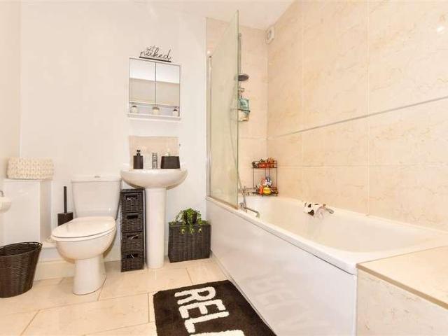 House for sale in Lower Walmer, Ash