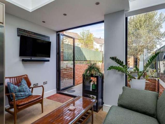 House for sale in Hoole, Boughton