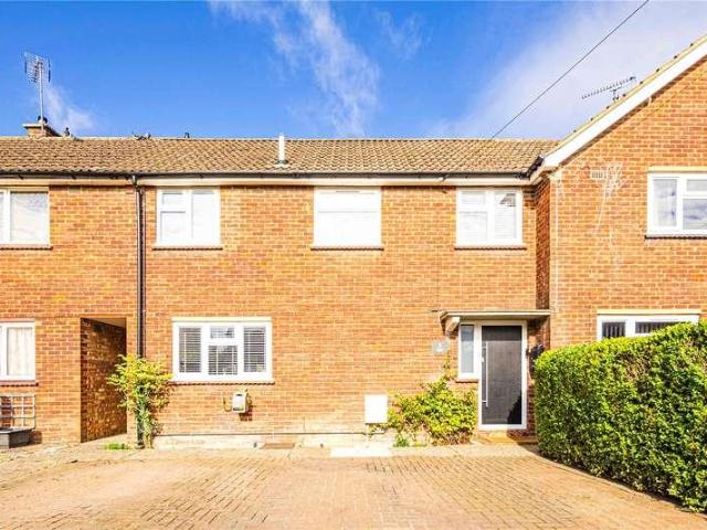 House for sale in Eaton Bray, Central Bedfordshire