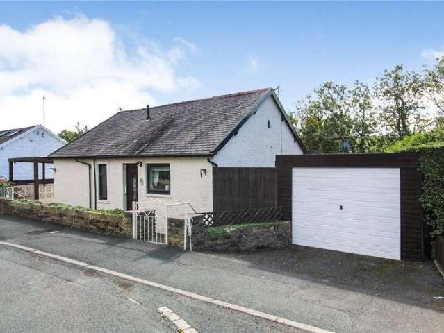 House for sale in Riddlesden, Bradford
