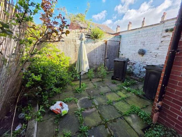 House for sale in Shaw Lands, Pogmoor