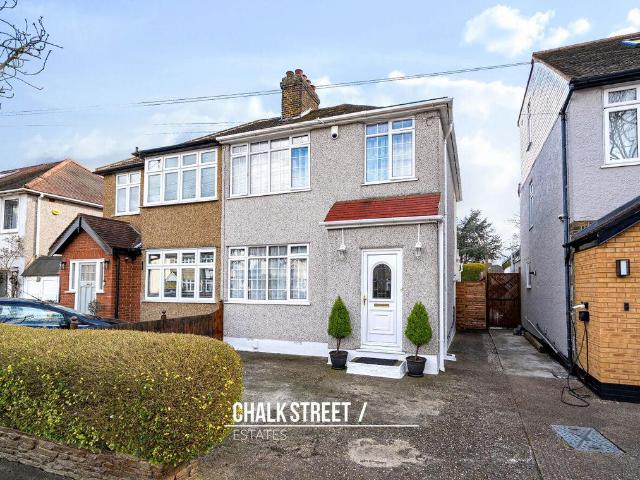 House for sale in Romford, Havering