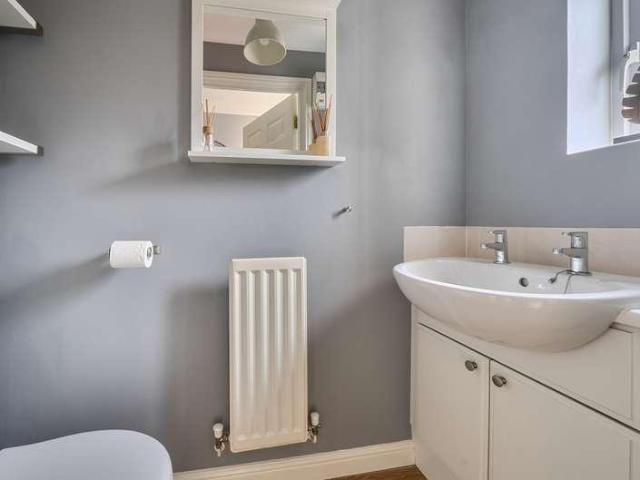 House for sale in Houghton Regis, Bedfordshire