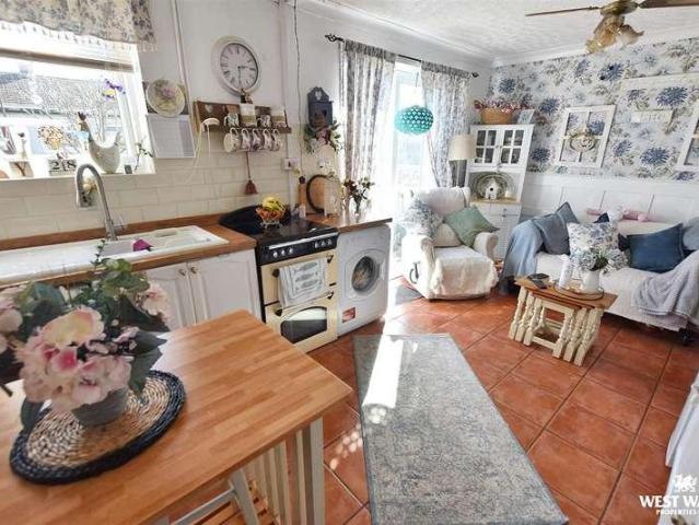 House for sale in Monkton, Pembroke