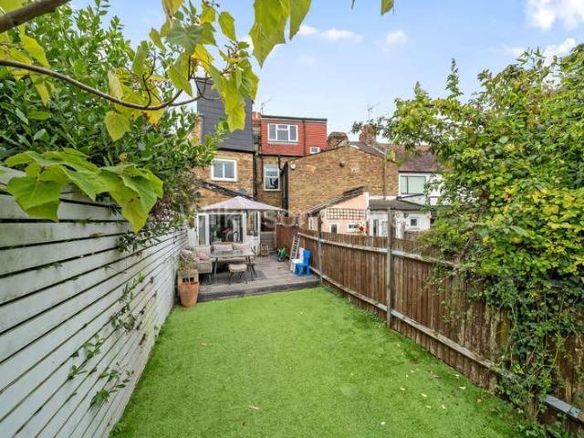 House for sale in New Southgate, Greater London