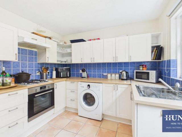 House for sale in Oxclose, Washington