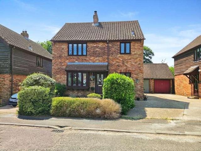 House for sale in Chipping Hill, Essex