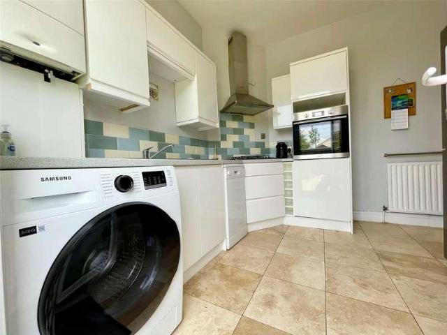 House for sale in Westcliff-on-Sea, Alton Barnes