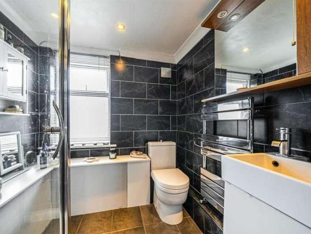 House for sale in Oad Street, Kent