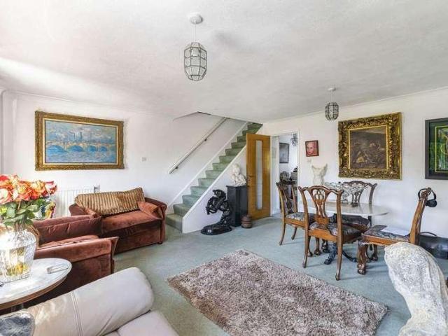 House for sale in Hayes, Greater London