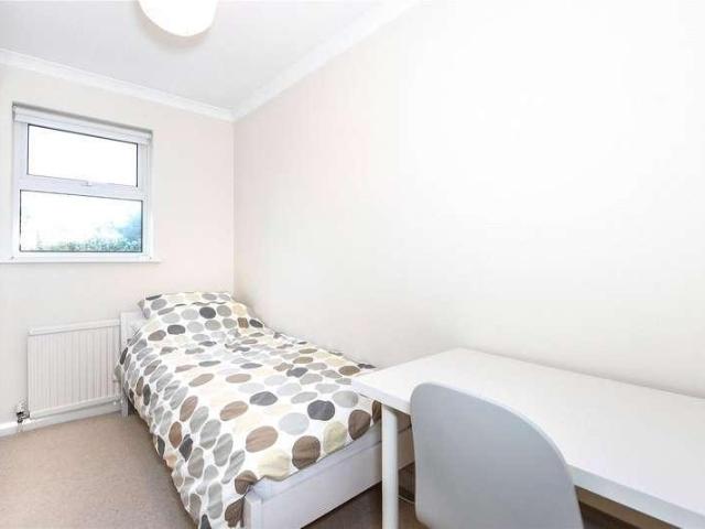 House for sale in Henley-on-Thames, Berrick Salome
