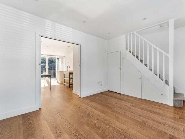 House for sale in Henley-on-Thames, Berrick Salome