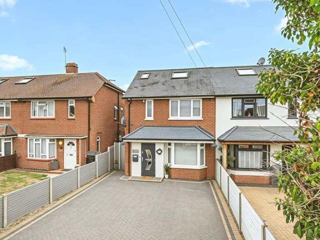 House for sale in Addlestone, Runnymede