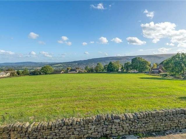 House for sale in Middleton