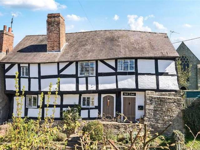 House for sale in Pembridge