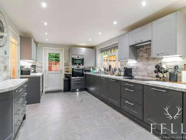 House for sale in St Leonards, East Dorset