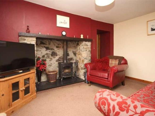 House for sale in Llynfaes, Wales