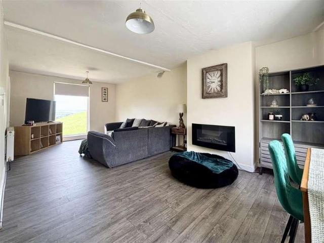 House for sale in Westwood Park, Queensbury